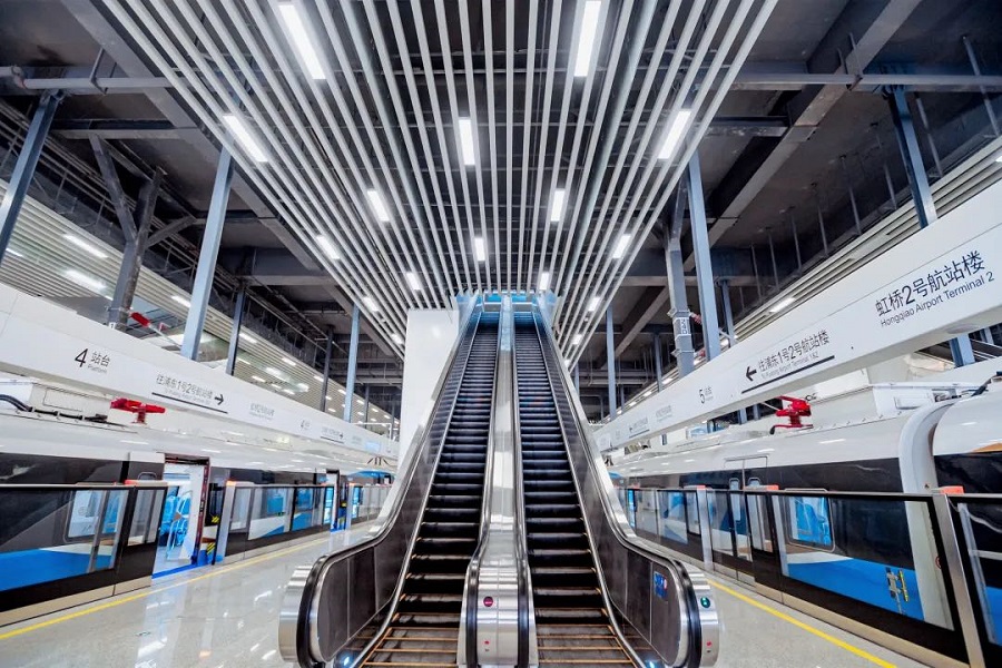 上海空港連絡線、4月1日から始発・最終時刻を見直し　運行時間を30分延長