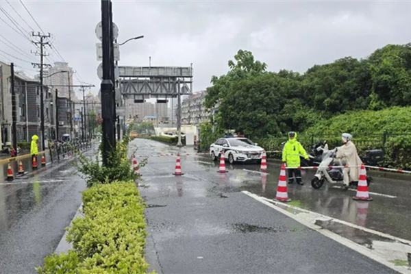 台風通過後も警戒を 上海市が大雨・二次災害への防災ガイドを発表