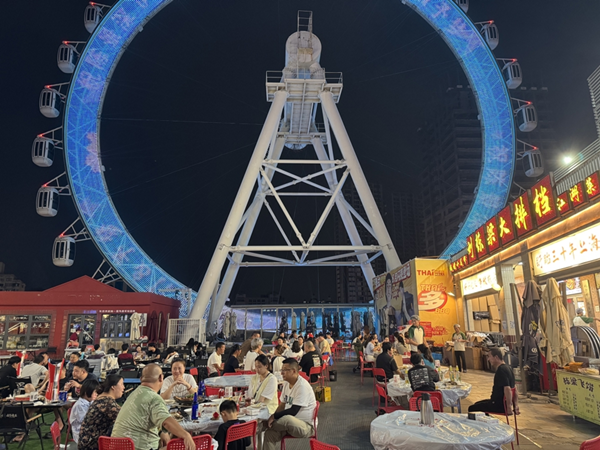 静安大悦城“夜食天台”.png
