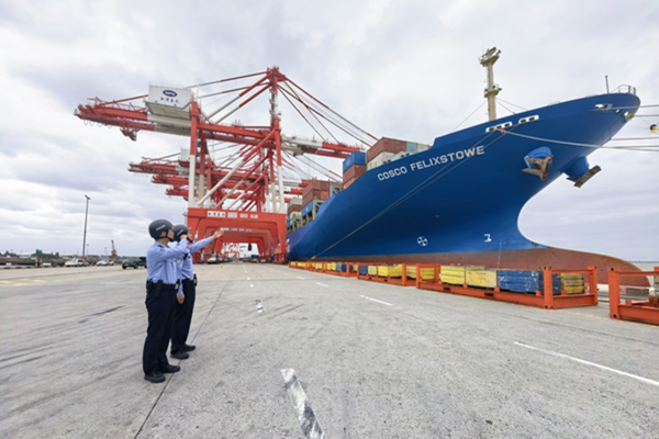 上海出入国検査の「優先通関レーン」で輸入博展示品の円滑な入国をサポート