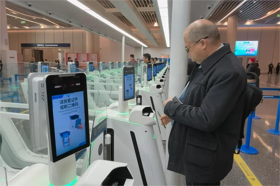 2万7000人を突破！上海出入国審査場で1日平均インバウンド客数が過去最高を記録