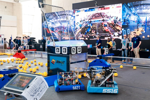FIRST机器人竞赛.jpg