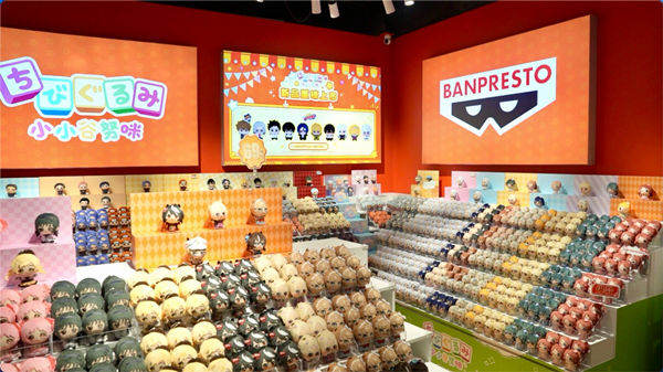 快闪店内部陈列.png