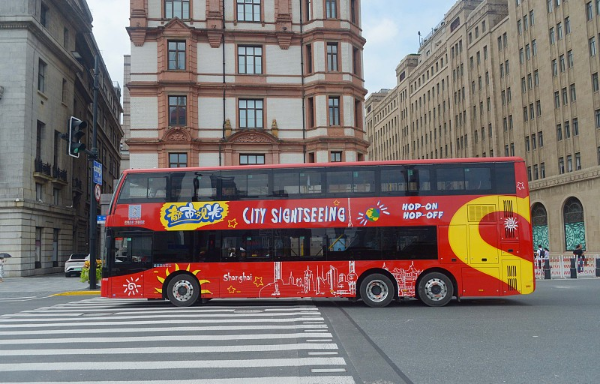 上海の2階建て観光バス、新ルートを開設