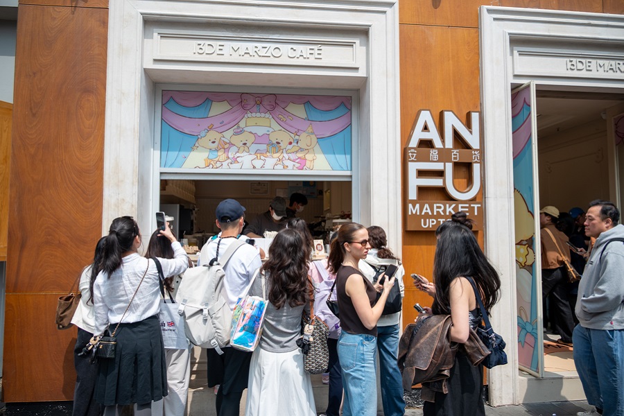 清明節連休、上海の人気ストリートに世界中の観光客が殺到