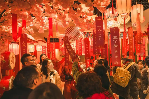 上海千古情景区は元宵節のお祝いイベントを開催