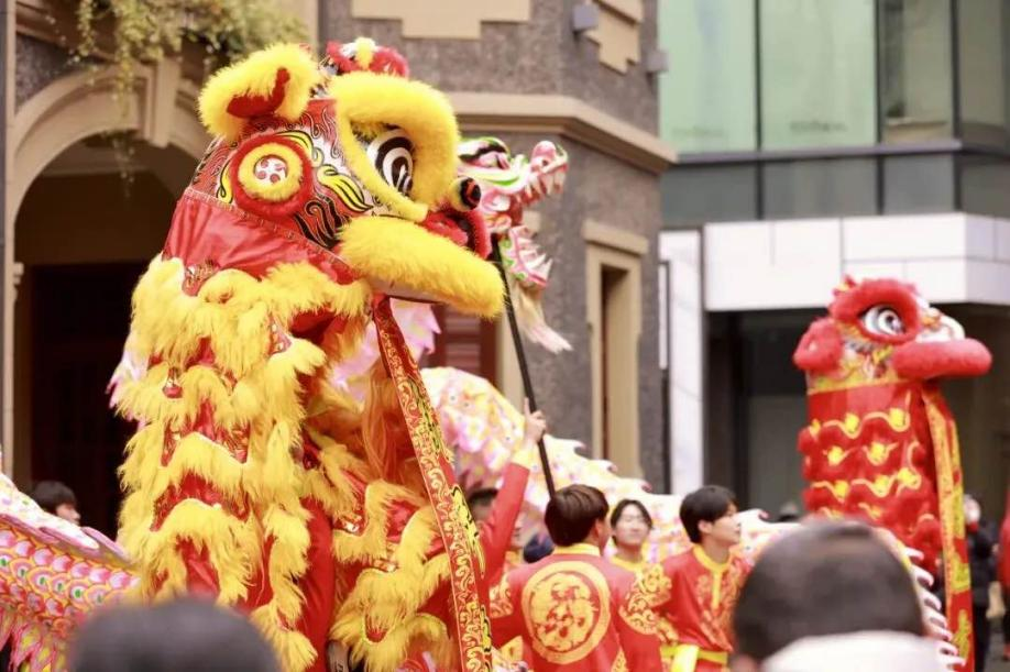 春節目前！長寧区、お正月ムード満載