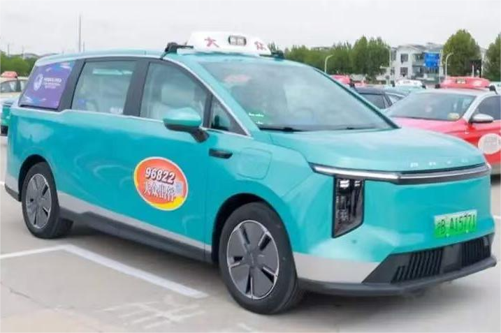 上海タクシー、輸入博向け新型車両を導入