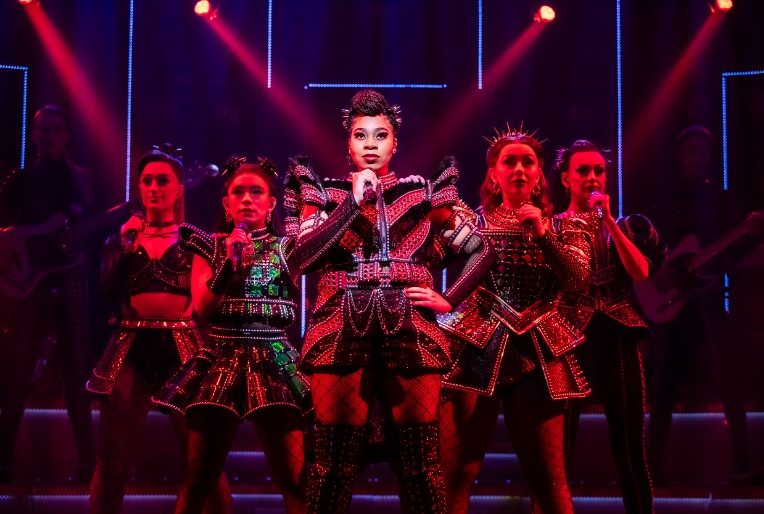 上海美琪大戯院がリニューアルオープン、ミュージカル『SIX』中国初公演を迎える