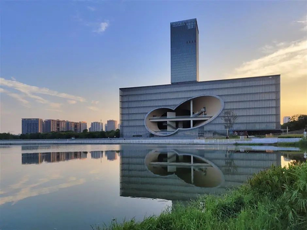 上海保利大剧院.jpg