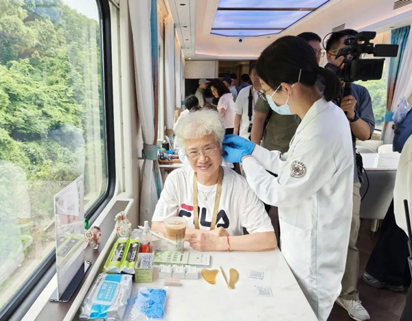 乘客.jpg