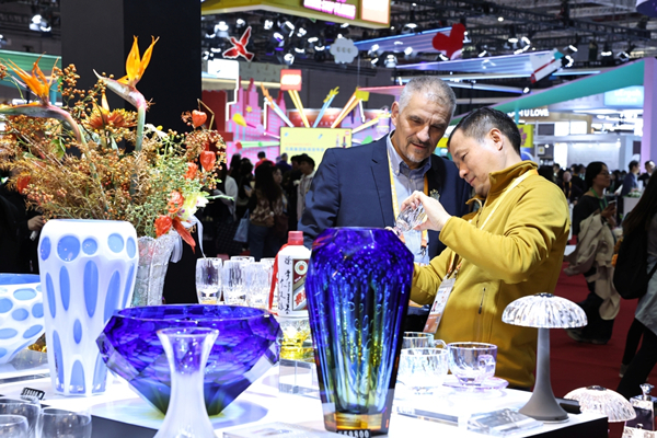 exhibits of crystals_副本.jpg